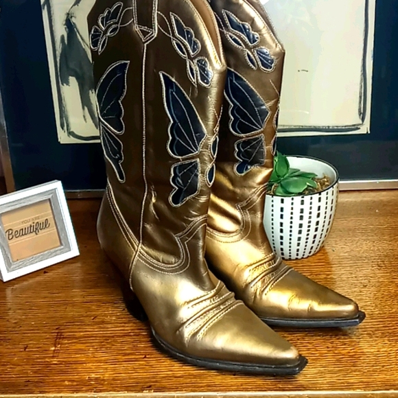 Diba Shoes - Metallic Bronze Western Boots